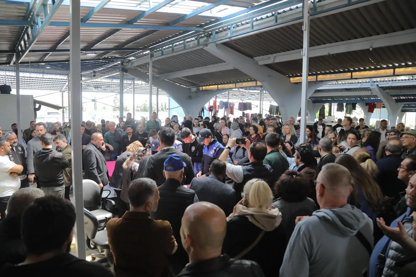 EDİRNELİ ESNAF İÇİN BALKAN PAZARI KURA SÜRECİ TAMAMLANDI galeri görseli